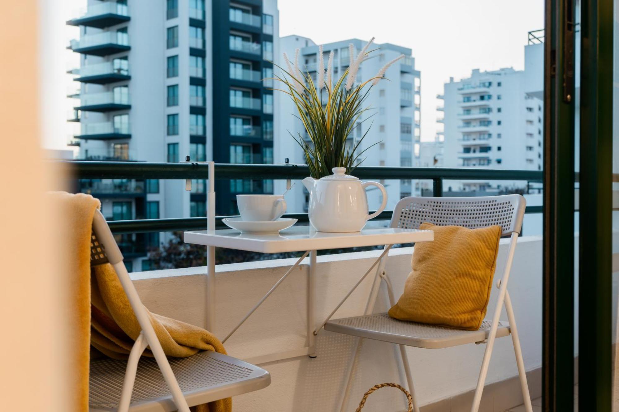 Comfort Zone Beach Apartment Quarteira Bagian luar foto