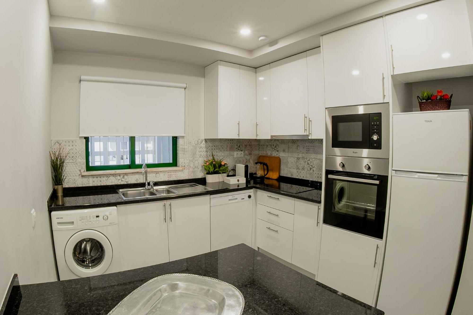 Comfort Zone Beach Apartment Quarteira Bagian luar foto